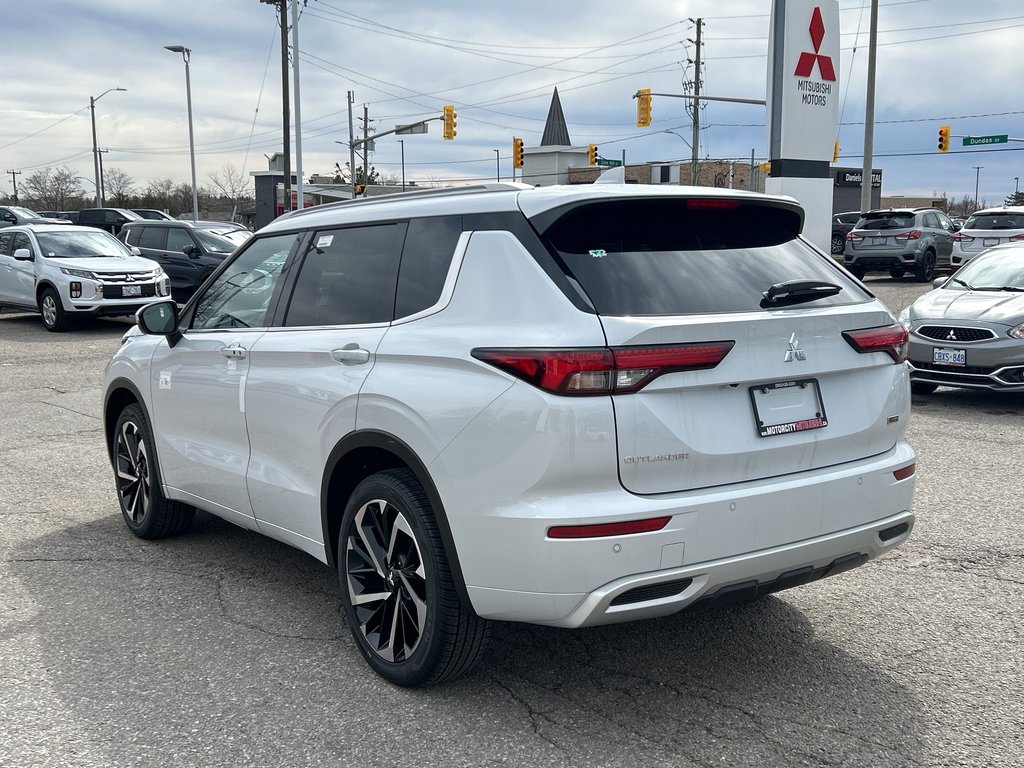 2024  Outlander GT-P S-AWC...In Stock and Ready to go! Buy Today! in Whitby, Ontario - 5 - w1024h768px