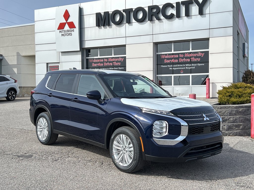 2024  Outlander ES S-AWC...In Stock and Ready to go! Buy Today! in Whitby, Ontario - 9 - w1024h768px