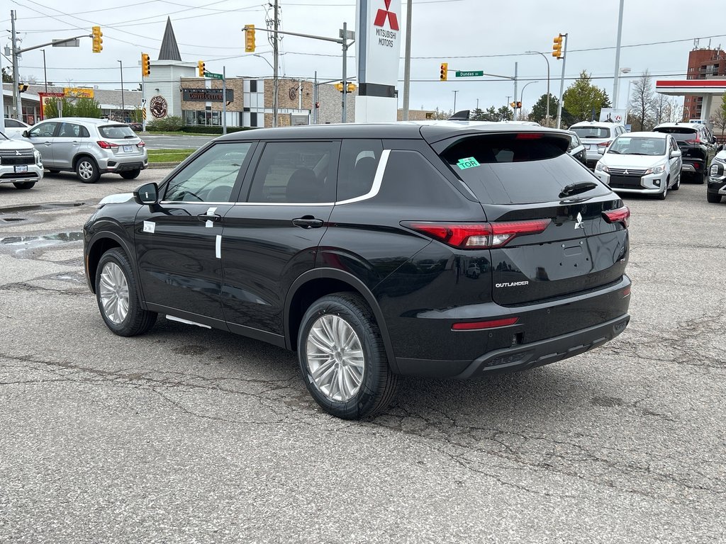2024  Outlander ES S-AWC...In Stock and Ready to Go.. Buy Today! in Whitby, Ontario - 5 - w1024h768px