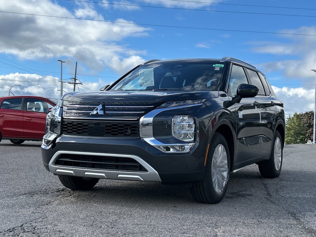 2024  Outlander LE S-AWC...In Stock and Ready to Go! Buy Today! in Whitby, Ontario - 3 - w1024h768px