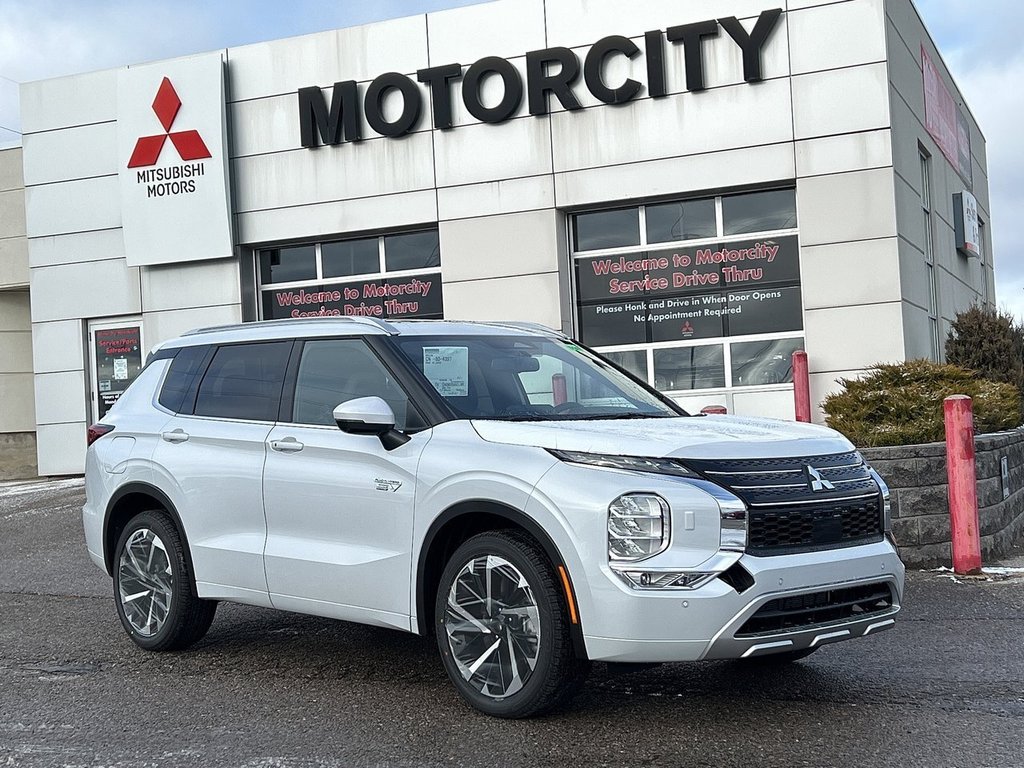 2024  Outlander GT-P.. Free Winter Tires in Whitby, Ontario - 1 - w1024h768px