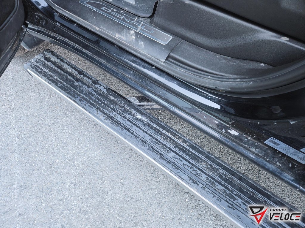 GMC Sierra 1500 Crew Cab 157  Denali *6.2L V8, LEATHER, SUNROOF* 2021 à Rivière-du-Loup, Québec - 16 - w1024h768px