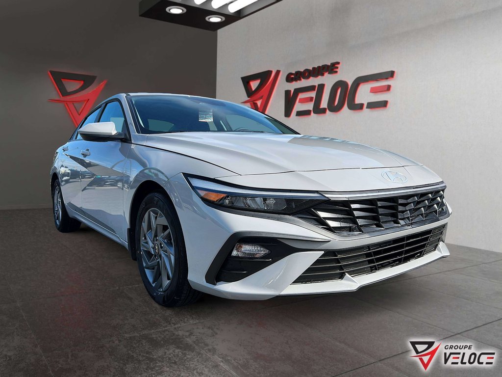 Hyundai ELANTRA Preferred IVT 2026 à Rivière-du-Loup, Québec - 3 - w1024h768px