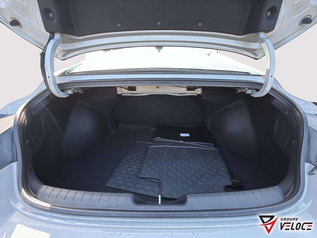 Hyundai ELANTRA Preferred IVT 2026 à Rivière-du-Loup, Québec - 10 - w1024h768px