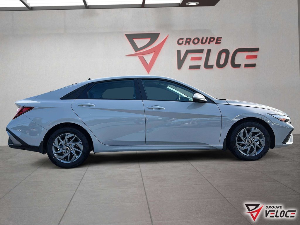 Hyundai ELANTRA Preferred IVT 2026 à Rivière-du-Loup, Québec - 4 - w1024h768px
