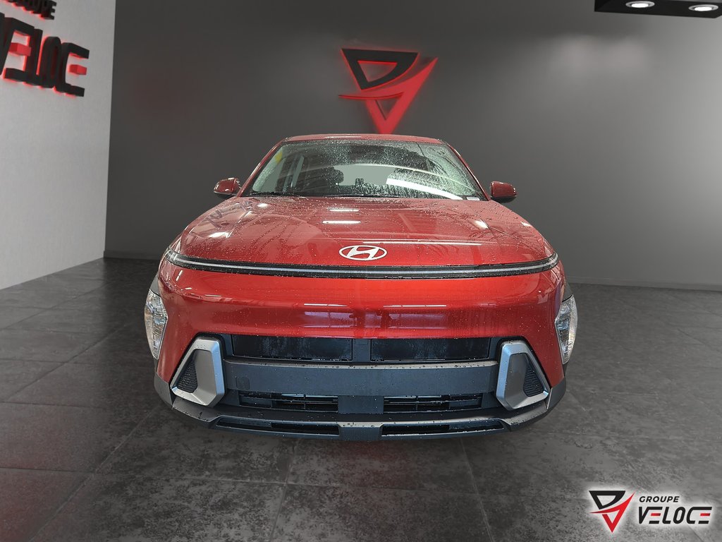 Hyundai Kona 2.0L Essential FWD 2026 à Rivière-du-Loup, Québec - 2 - w1024h768px