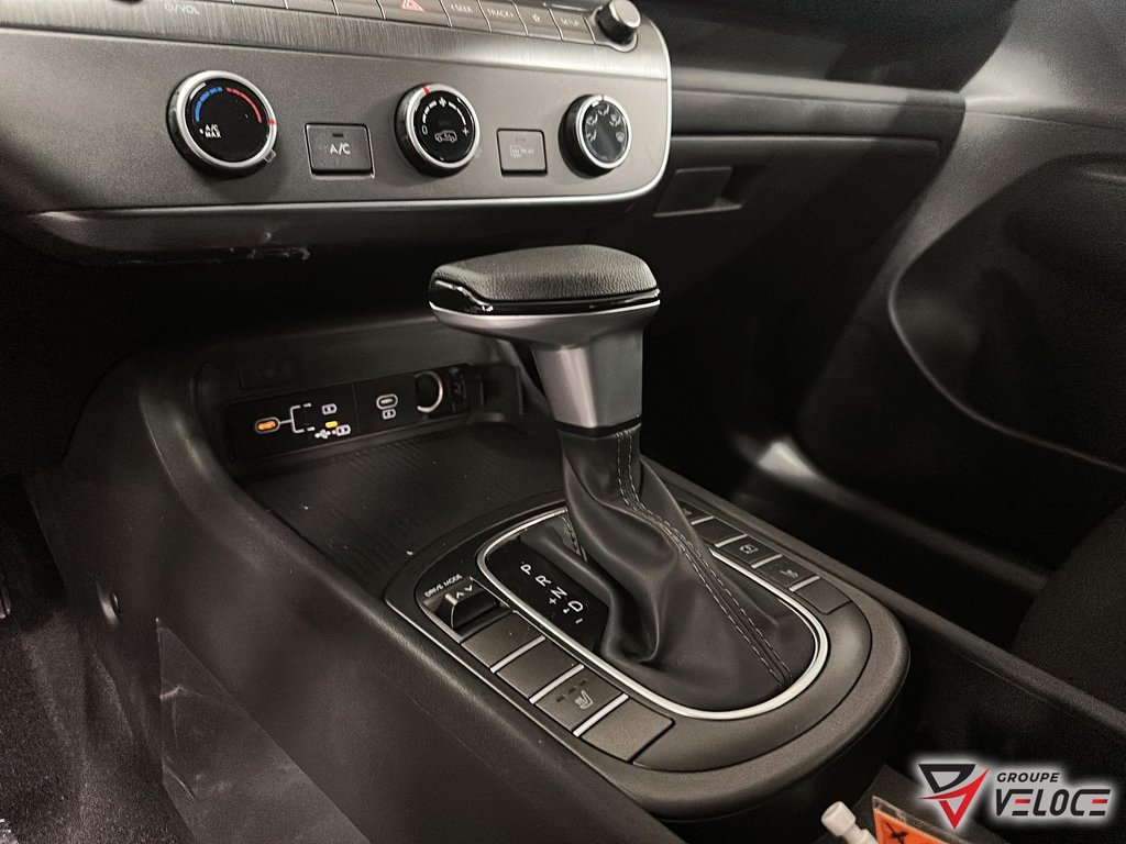 Hyundai Kona 2.0L Essential FWD 2026 à Rivière-du-Loup, Québec - 13 - w1024h768px