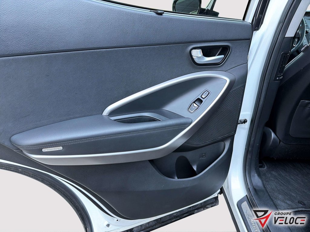 2016 Hyundai SANTA FE SE in Riviere-du-Loup, Quebec - 9 - w1024h768px