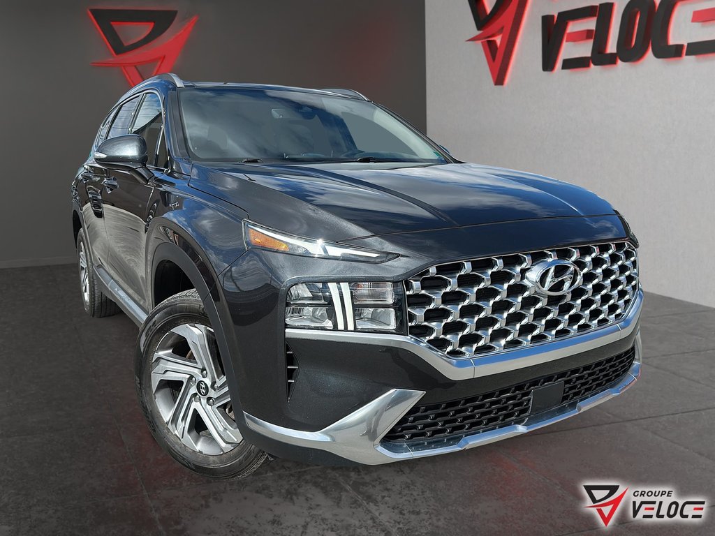 2023 Hyundai Santa Fe Preferred AWD w-Trend Package in Riviere-du-Loup, Quebec - 3 - w1024h768px