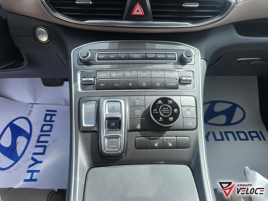 2023 Hyundai Santa Fe Preferred AWD w-Trend Package in Riviere-du-Loup, Quebec - 12 - w1024h768px