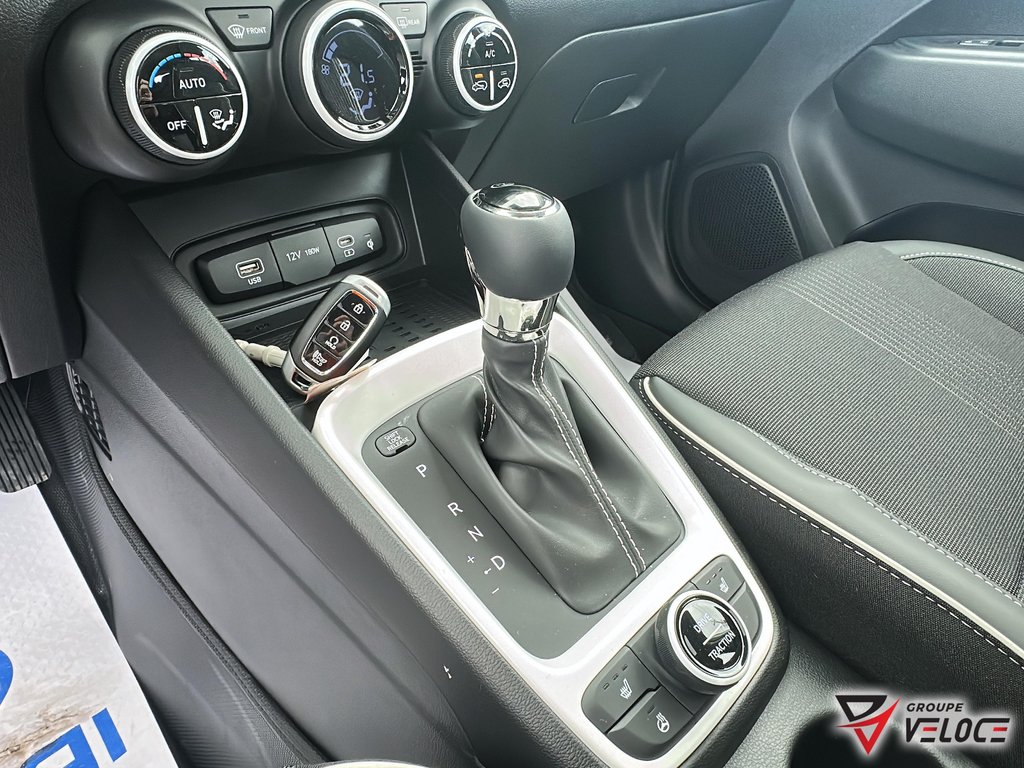 2026 Hyundai Venue Ultimate IVT w-Black Interior in Riviere-du-Loup, Quebec - 14 - w1024h768px
