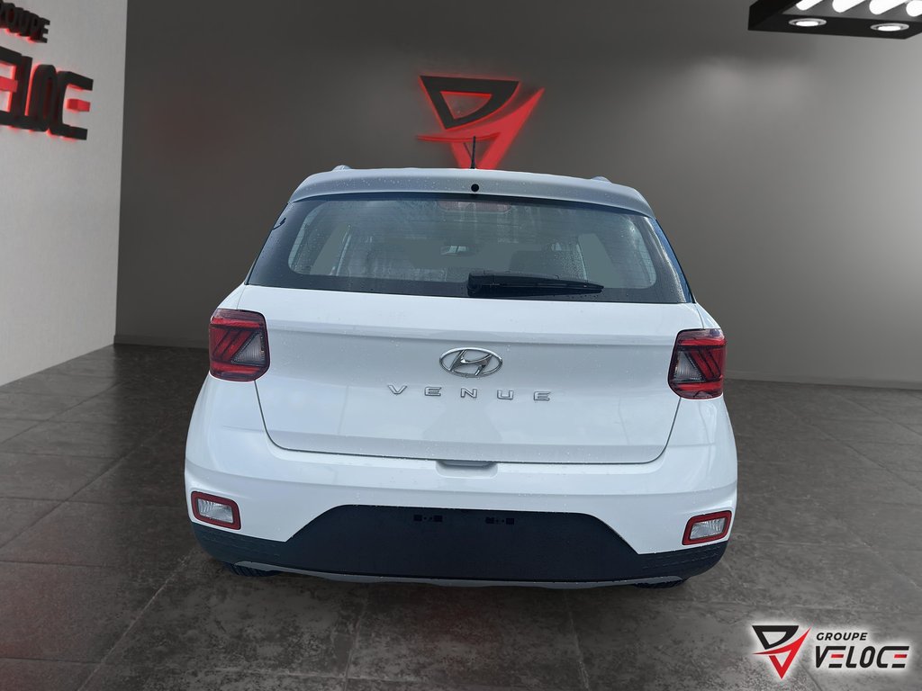 2026 Hyundai Venue Ultimate IVT w-Black Interior in Riviere-du-Loup, Quebec - 6 - w1024h768px