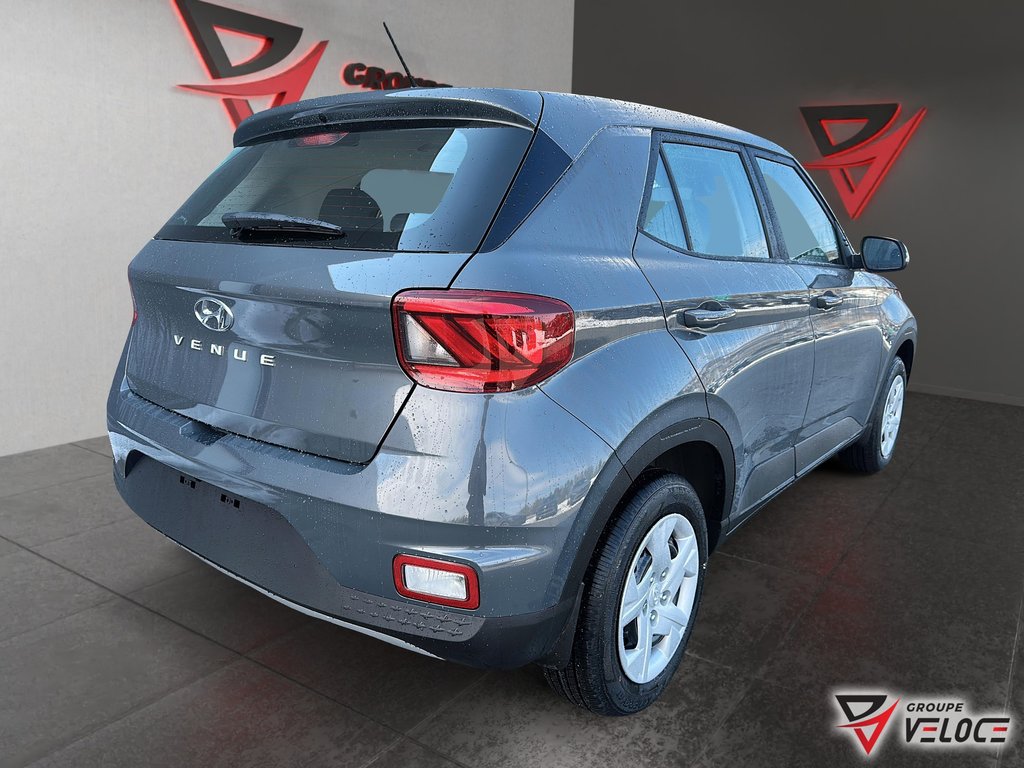 Hyundai Venue Essential IVT 2026 à Rivière-du-Loup, Québec - 5 - w1024h768px