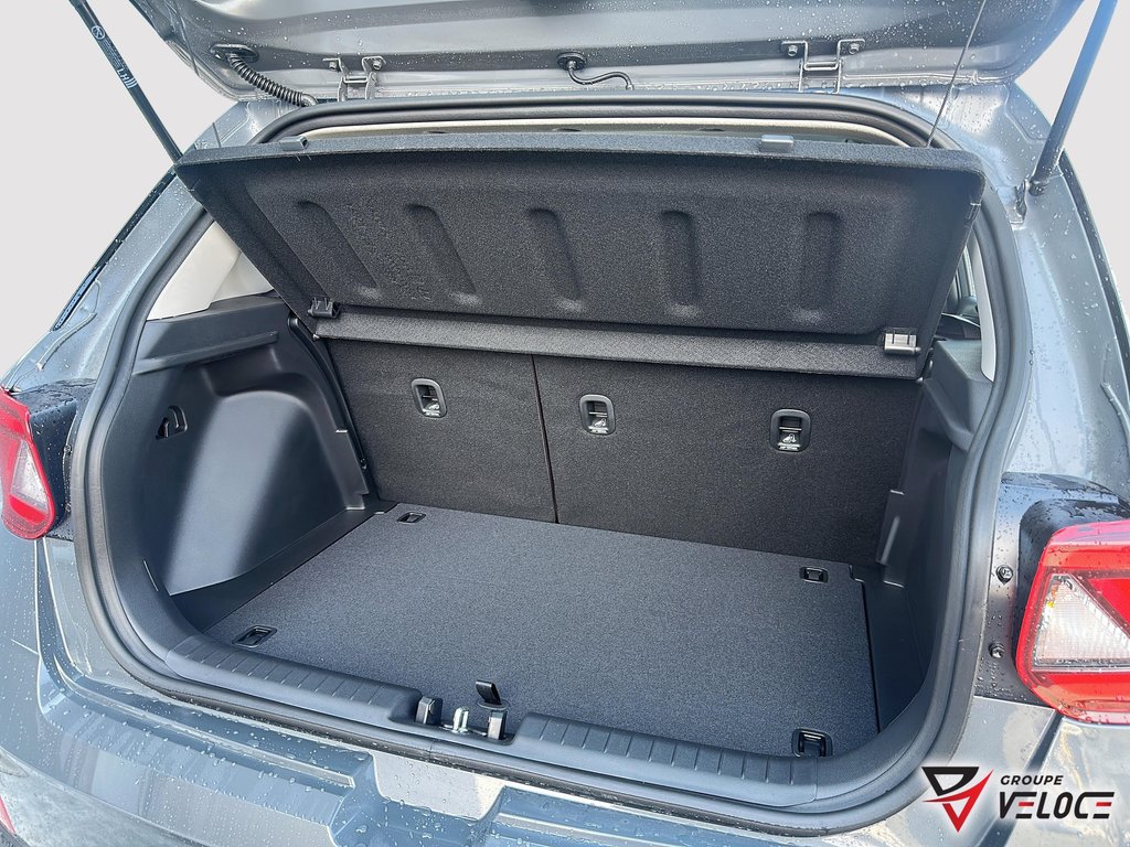 Hyundai Venue Essential IVT 2026 à Rivière-du-Loup, Québec - 8 - w1024h768px