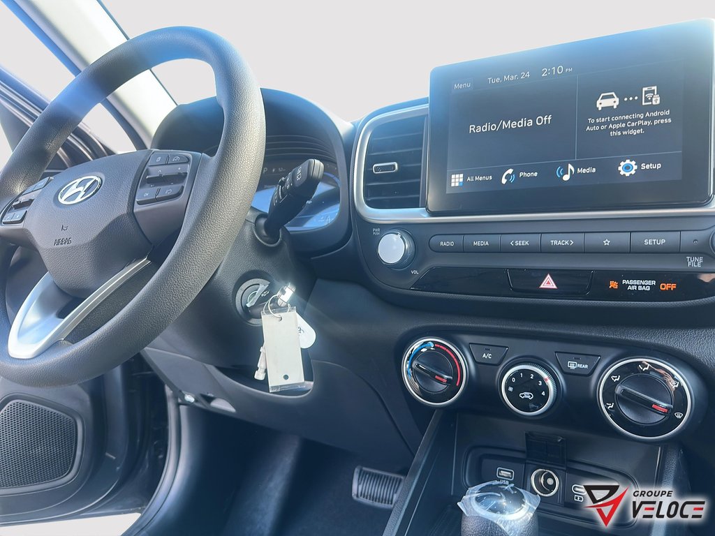 2026 Hyundai Venue Essential IVT in Riviere-du-Loup, Quebec - 12 - w1024h768px