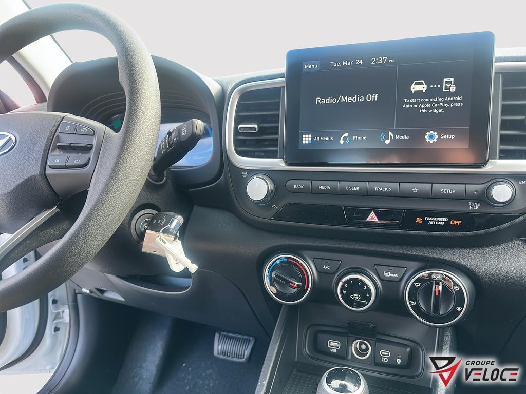 2026 Hyundai Venue Essential IVT in Riviere-du-Loup, Quebec - 13 - w1024h768px