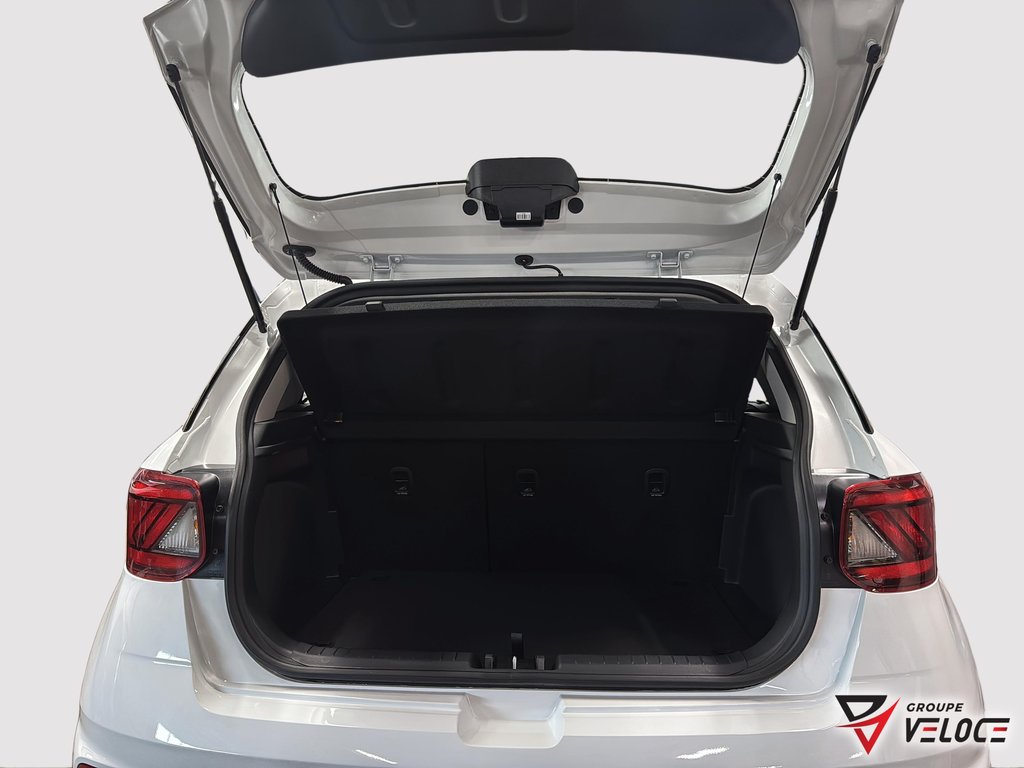 2026 Hyundai Venue Essential IVT in Riviere-du-Loup, Quebec - 9 - w1024h768px