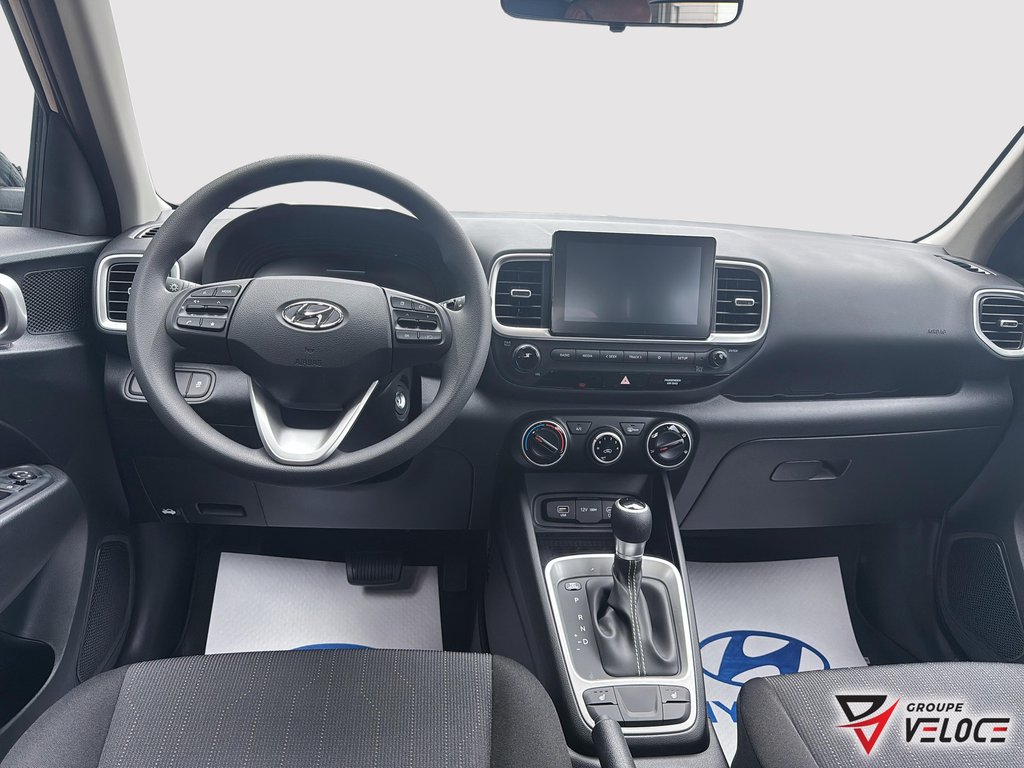 2026 Hyundai Venue Essential IVT in Riviere-du-Loup, Quebec - 8 - w1024h768px