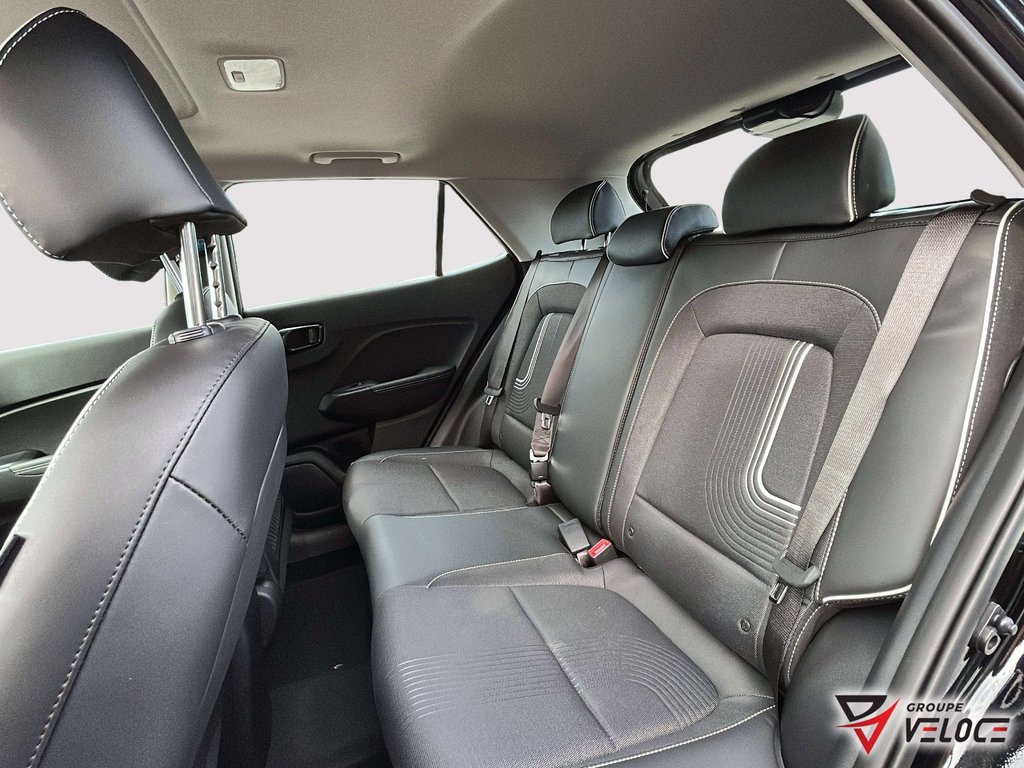 Hyundai Venue Ultimate IVT w-Black Interior 2026 à Rivière-du-Loup, Québec - 14 - w1024h768px