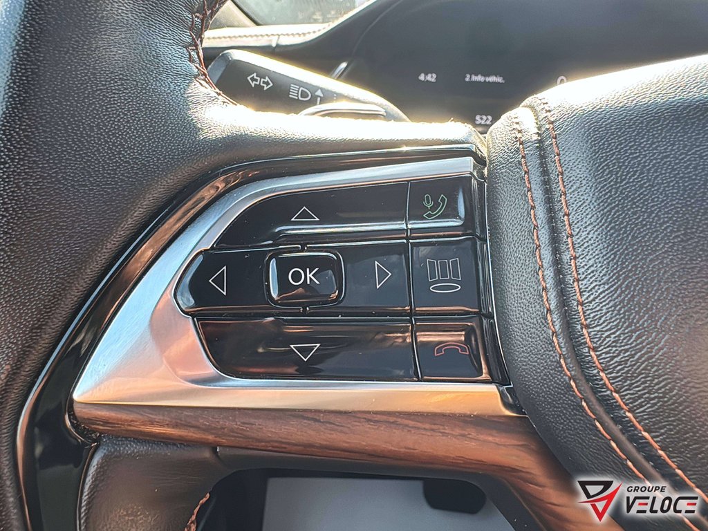Jeep Grand Cherokee Summit 2023 à Rivière-du-Loup, Québec - 16 - w1024h768px