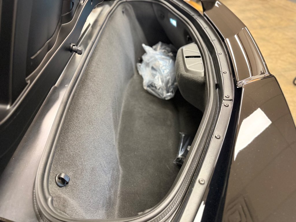 2024 Chevrolet Corvette 2LT STINGRAY PERFORMANCE Z51 SUSPENSION MAGNETIQUE in St-Jean-Sur-Richelieu, Quebec - 53 - w1024h768px