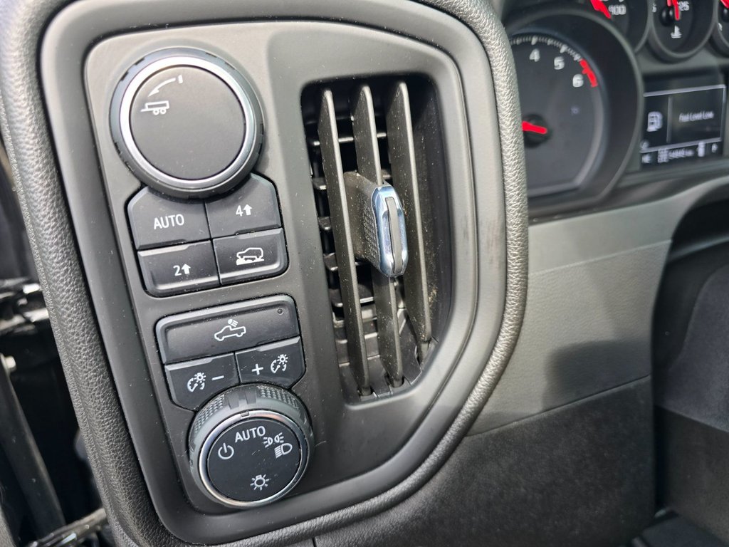 2023 Chevrolet Silverado 1500 Custom 4X4 CREW SEULEMENT 054994 KM in St-Jean-Sur-Richelieu, Quebec - 20 - w1024h768px