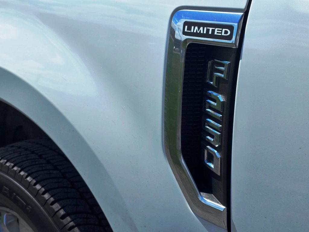 Ford Super Duty F-250 SRW F250 LIMITED 4X4 CREW 6.7L DIESEL 2020 à St-Jean-Sur-Richelieu, Québec - 9 - w1024h768px