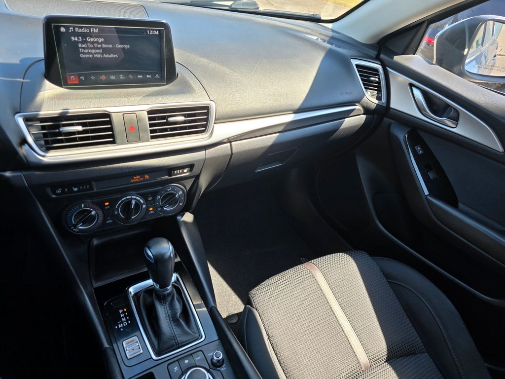 Mazda 3 GS SIEGES ET VOLANT CHAUFFANTS 2017 à St-Jean-Sur-Richelieu, Québec - 20 - w1024h768px