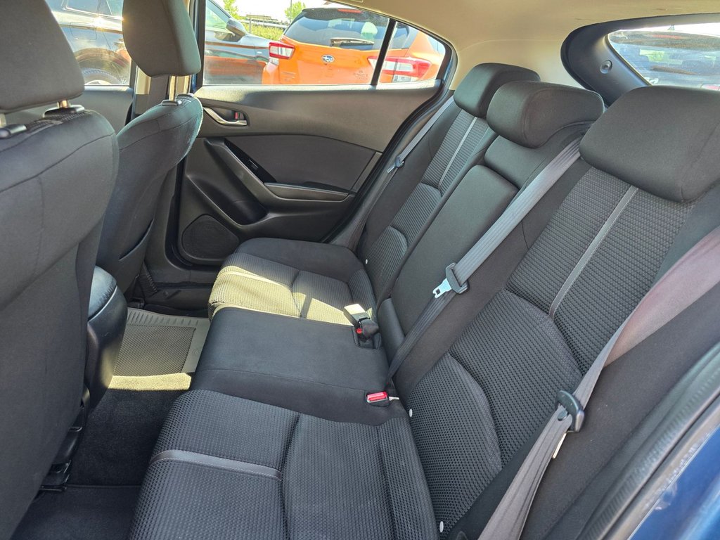 Mazda 3 GS SIEGES ET VOLANT CHAUFFANTS 2017 à St-Jean-Sur-Richelieu, Québec - 17 - w1024h768px