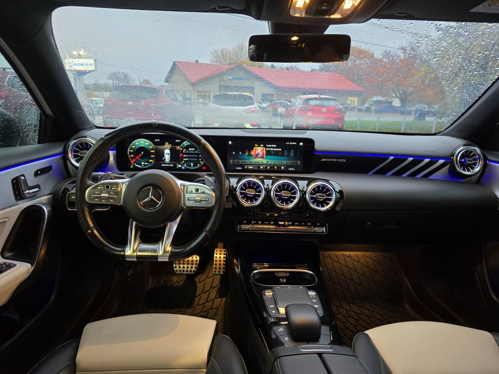 Mercedes-Benz A-Class AMG A 35 4MATIC HATCHBACK NIGHT pckg 2022 à St-Jean-Sur-Richelieu, Québec - 3 - w1024h768px