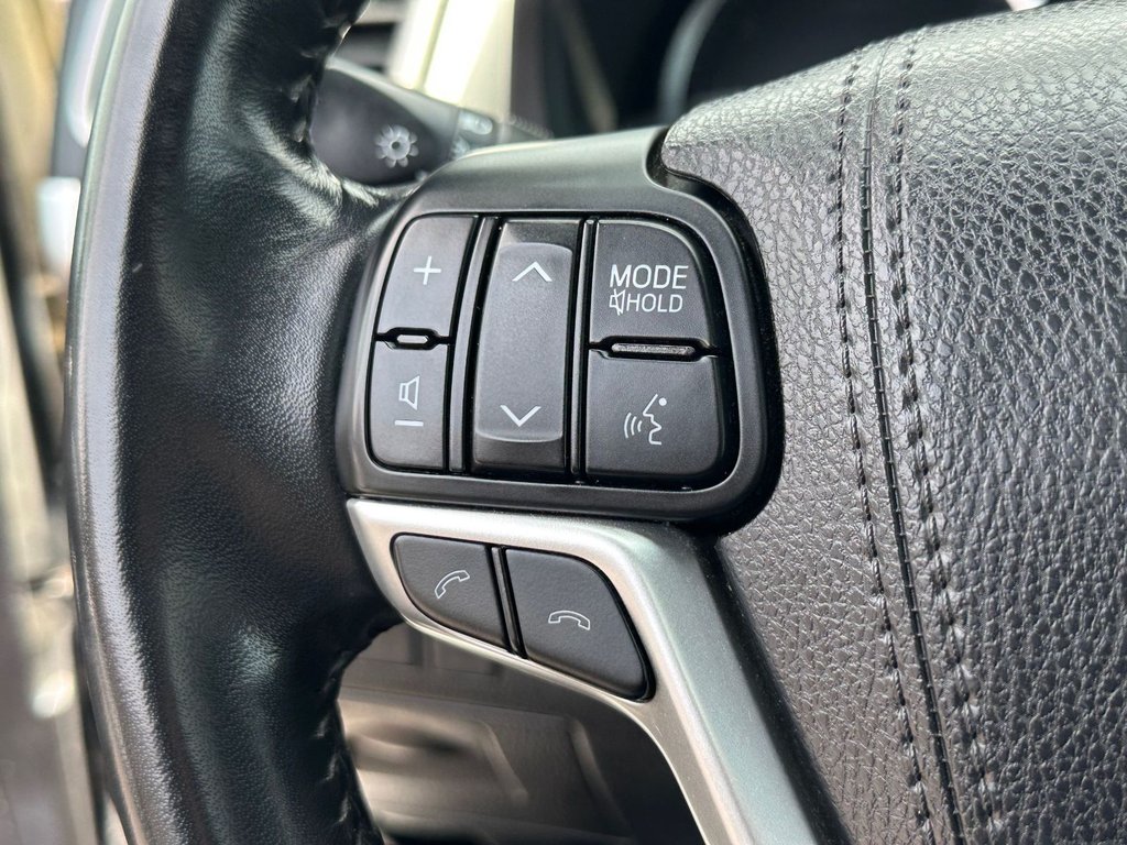 2018 Toyota Highlander XLE AWD 7 passagers CUIR TOIT in St-Jean-Sur-Richelieu, Quebec - 15 - w1024h768px