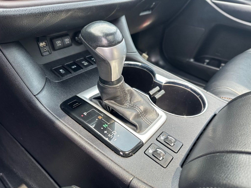 2018 Toyota Highlander XLE AWD 7 passagers CUIR TOIT in St-Jean-Sur-Richelieu, Quebec - 18 - w1024h768px