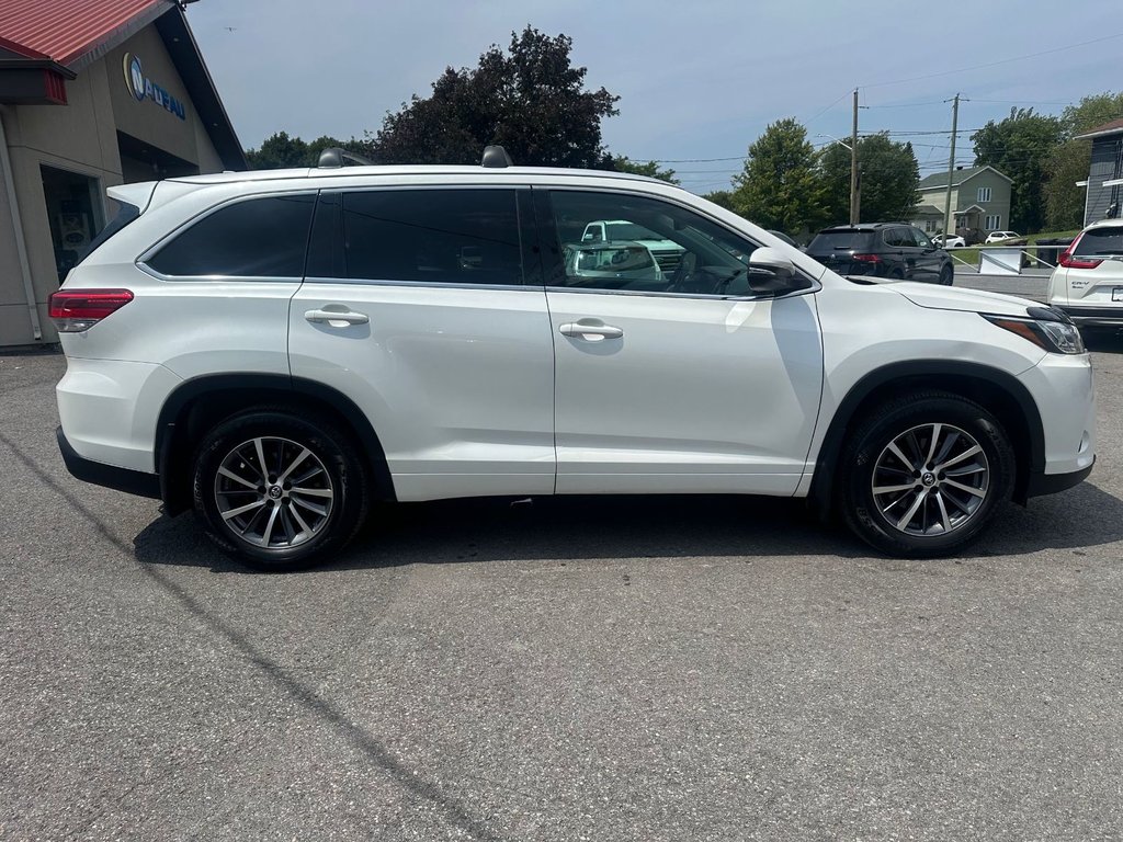 2018 Toyota Highlander XLE AWD 7 passagers CUIR TOIT in St-Jean-Sur-Richelieu, Quebec - 10 - w1024h768px