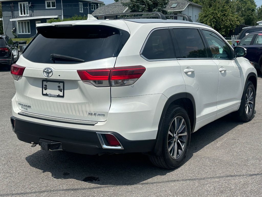 2018 Toyota Highlander XLE AWD 7 passagers CUIR TOIT in St-Jean-Sur-Richelieu, Quebec - 8 - w1024h768px