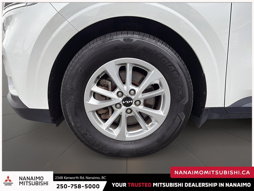 2022 Kia Carnival LX-1