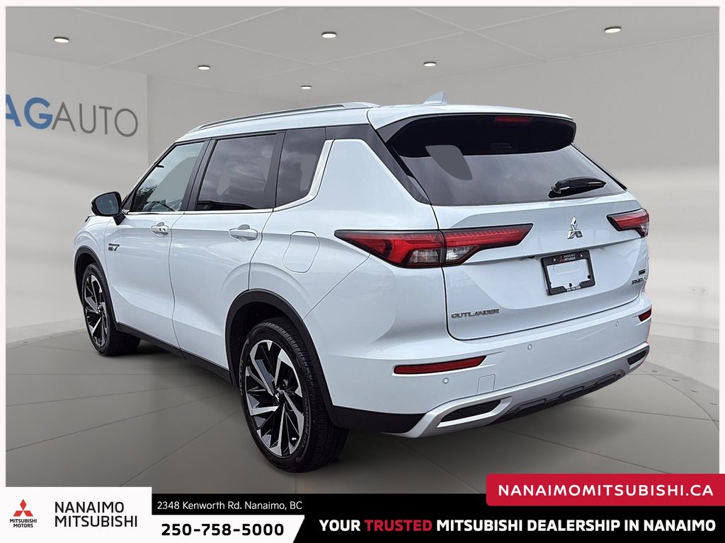 2025 Mitsubishi Outlander PHEV LE-3