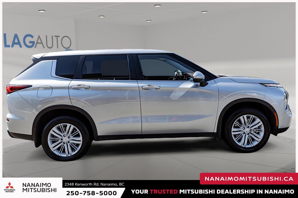 2024 Mitsubishi Outlander ES-7