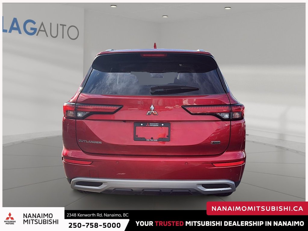 2024 Mitsubishi Outlander LE-3