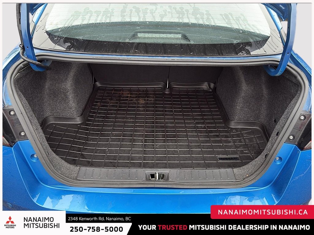 2023 Nissan Versa SR-6