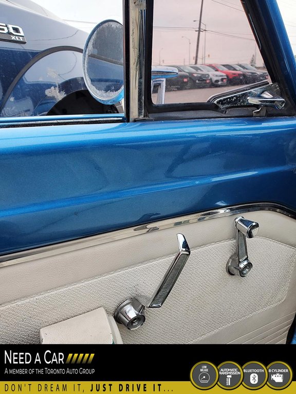 1965 Plymouth 318 in Thunder Bay, Ontario - 8 - w1024h768px