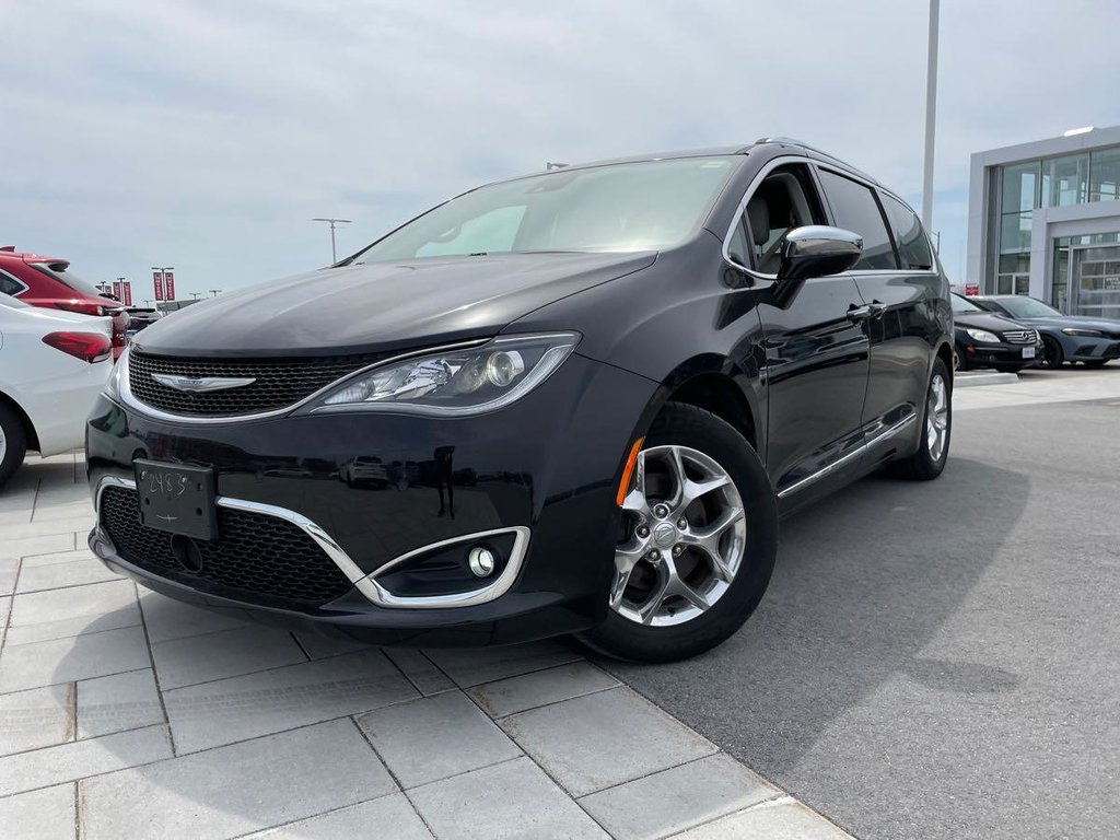 2017 Chrysler Pacifica Limited in Oshawa, Ontario - 1 - w1024h768px