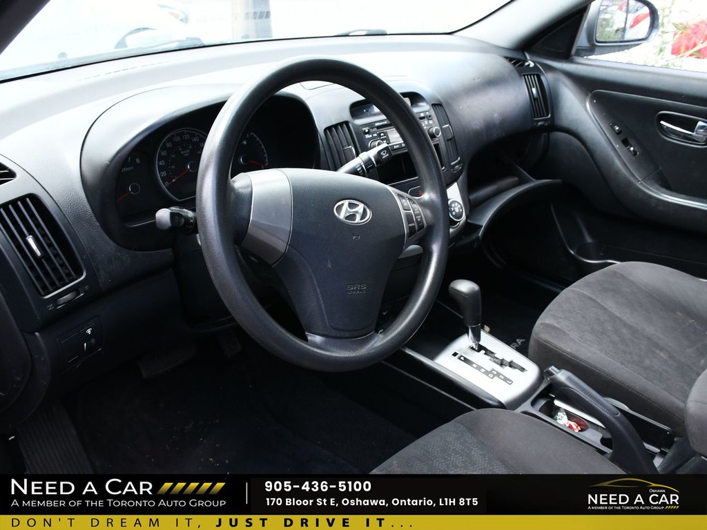 2010 Hyundai Elantra GL in Oshawa, Ontario - 8 - w1024h768px