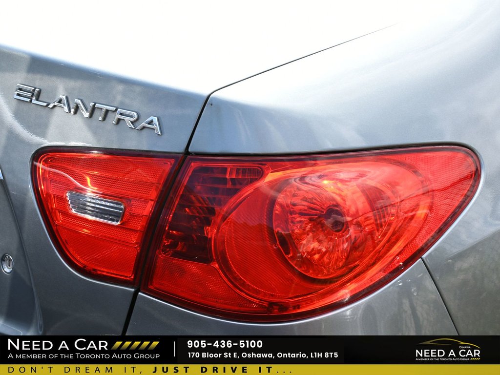 2010 Hyundai Elantra GL in Oshawa, Ontario - 5 - w1024h768px