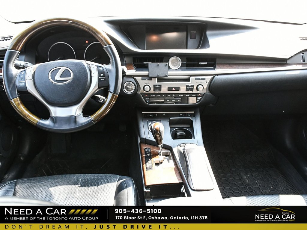 2013 Lexus ES 350 in Oshawa, Ontario - 14 - w1024h768px