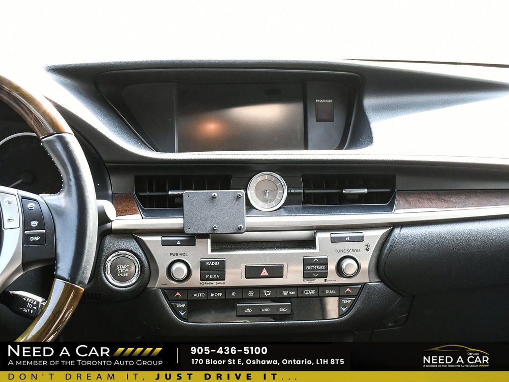 2013 Lexus ES 350 in Oshawa, Ontario - 15 - w1024h768px