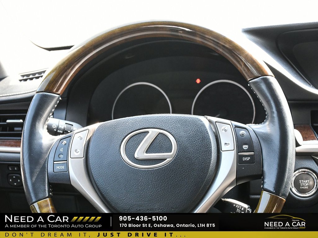 2013 Lexus ES 350 in Oshawa, Ontario - 16 - w1024h768px