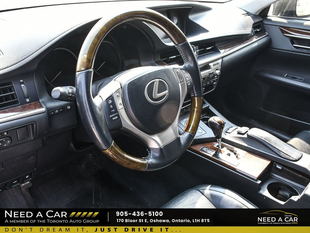 2013 Lexus ES 350 in Oshawa, Ontario - 8 - w1024h768px