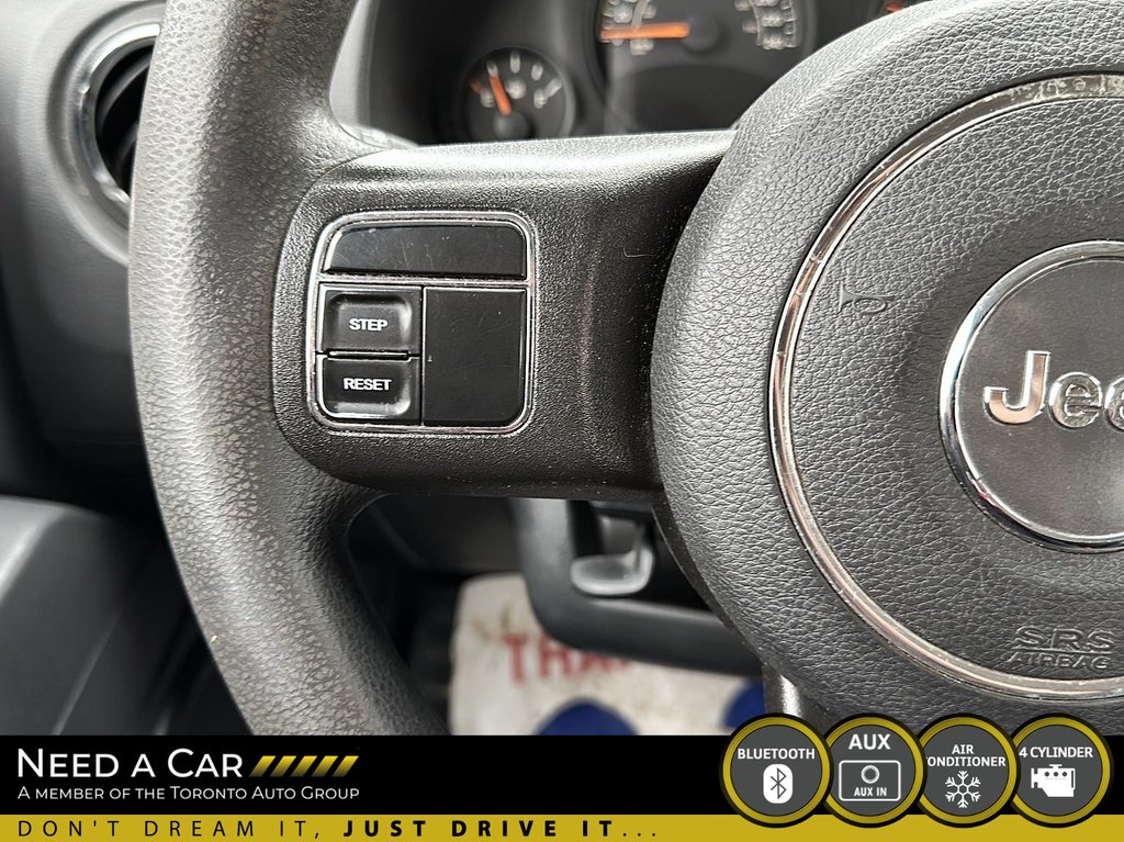 2015 Jeep Compass in Thunder Bay, Ontario - 12 - w1024h768px