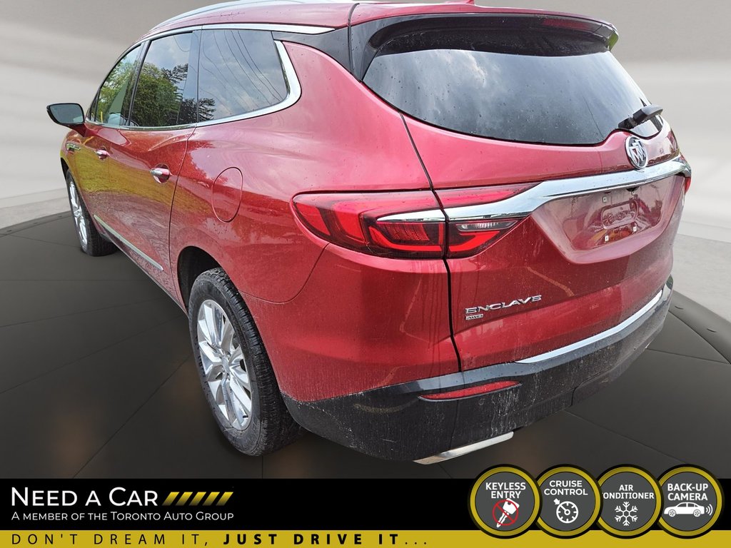 2021 Buick Enclave Essence in Thunder Bay, Ontario - 4 - w1024h768px