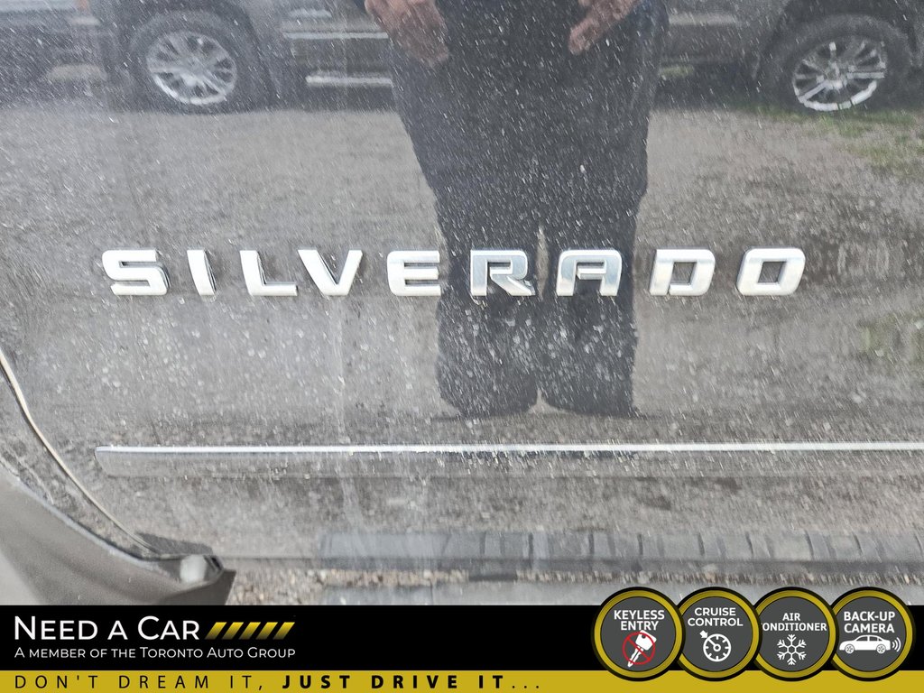 2018 Chevrolet Silverado 1500 LT in Thunder Bay, Ontario - 6 - w1024h768px